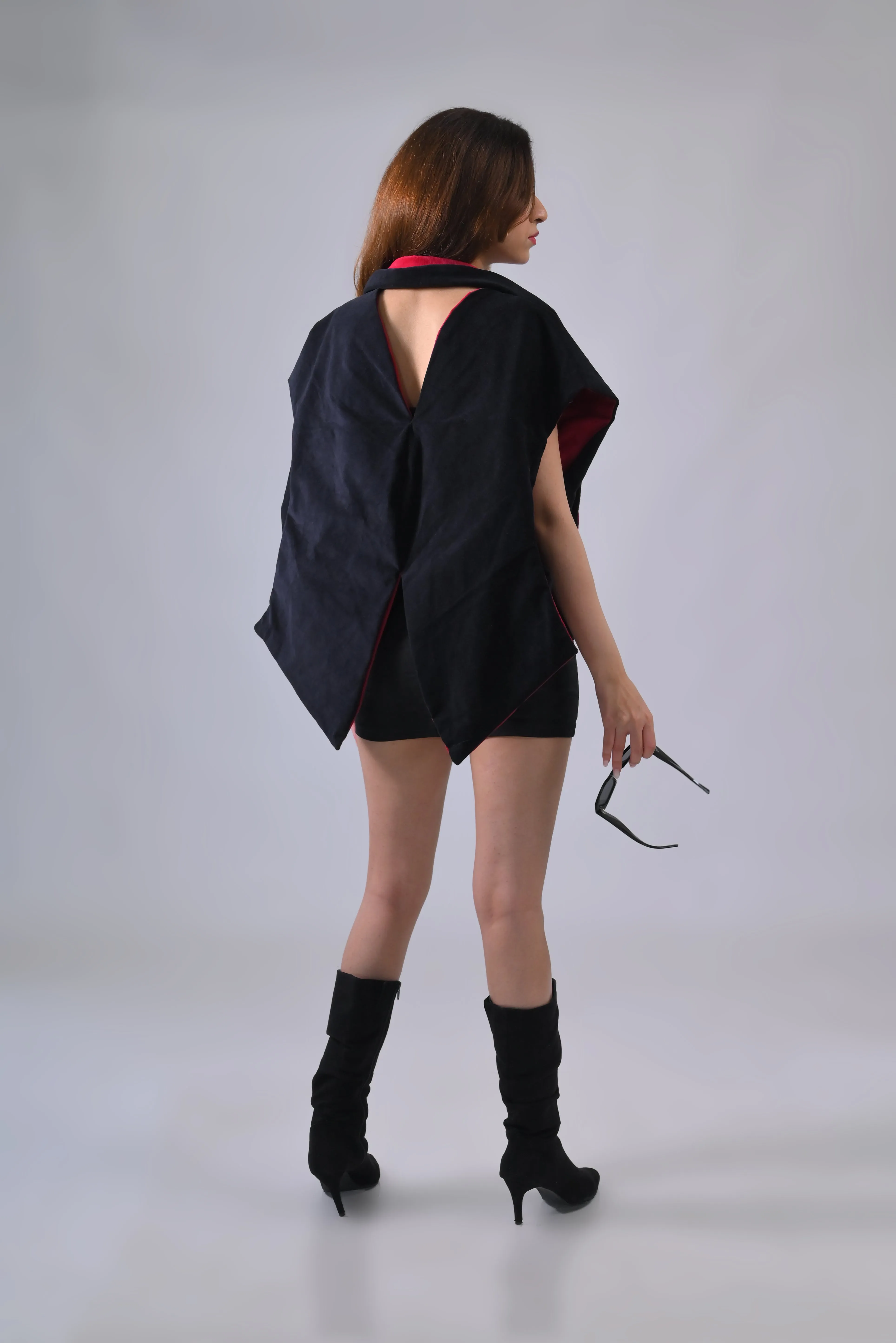 Infinity Circle Jacket - Circular Pattern 'Black-Red'