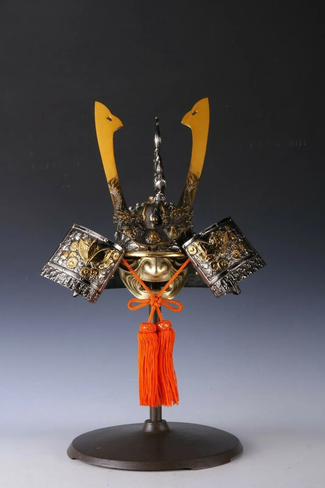 Japanese Stunning Samurai Helmet -Butterfly and Dragon Kabuto- Tsushima